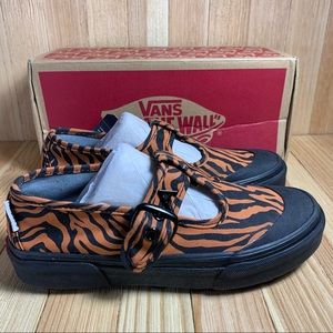 VANS X ASHLEY WILLIAMS STYLE 93 Women Size 5 (REPOSH)